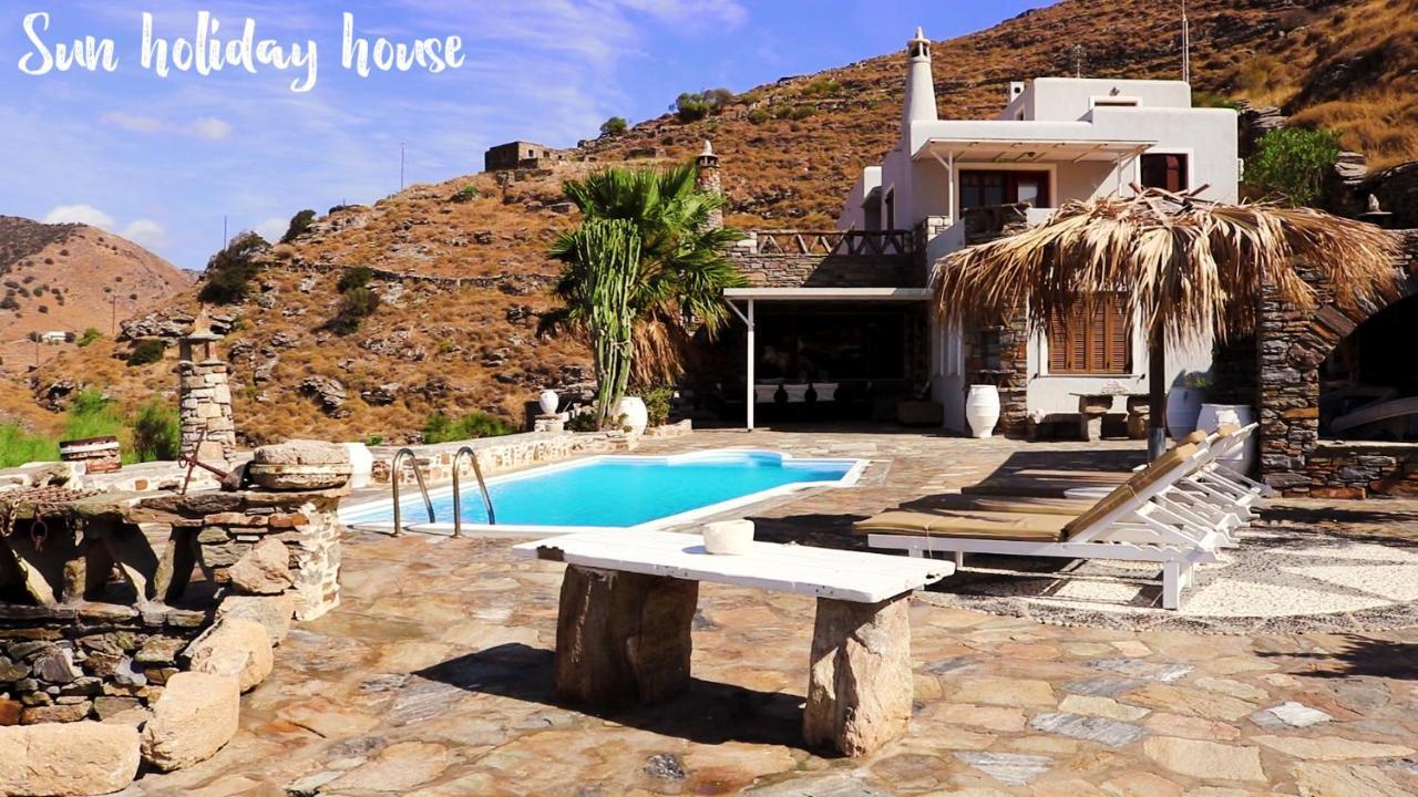 Sun Holiday House Pisses Luaran gambar