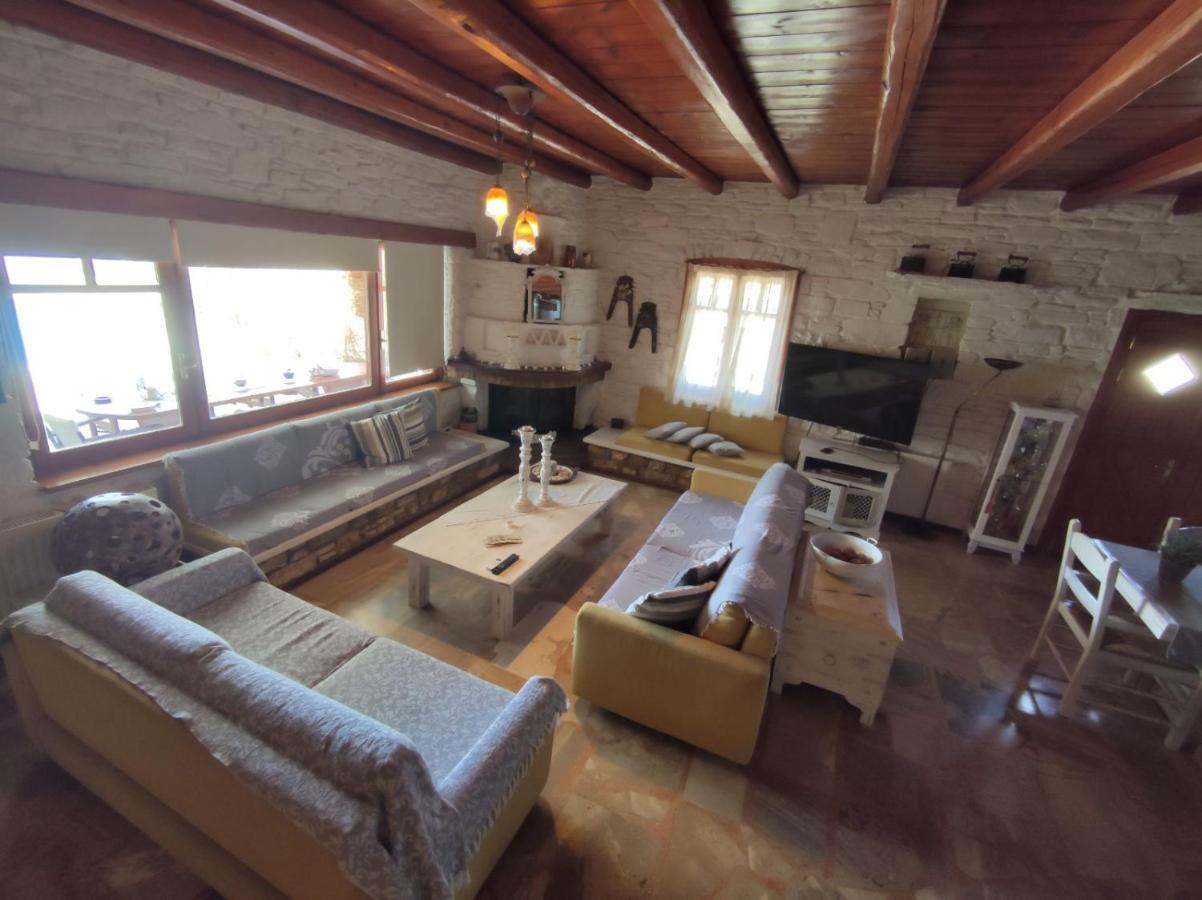 Sun Holiday House Pisses Luaran gambar